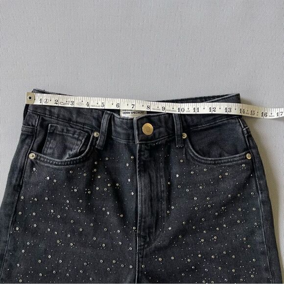 Flared Cropped Black Rhinestone Capri Jeans Size 6S - Picture 5 of 10